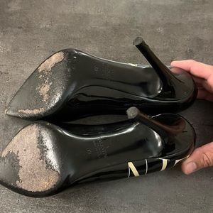 Valentino Black Patent Leather VLTN Pointed-Toe Pumps Size 38